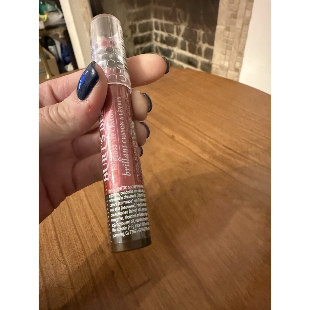 (1) Burt's Bees Lip Crayon Pacific Coast 421 100% Natural Gloss New Sealed - Picture 7 of 8